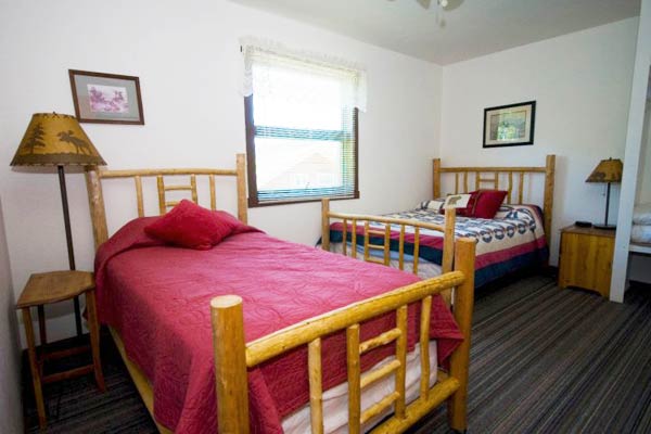 Blacktail Ranch Main Lodge Bedroom Photo