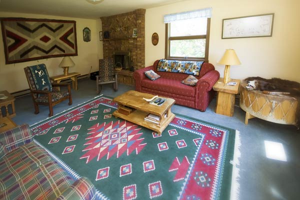 Blacktail Ranch Main Lodge Seating Room Photo