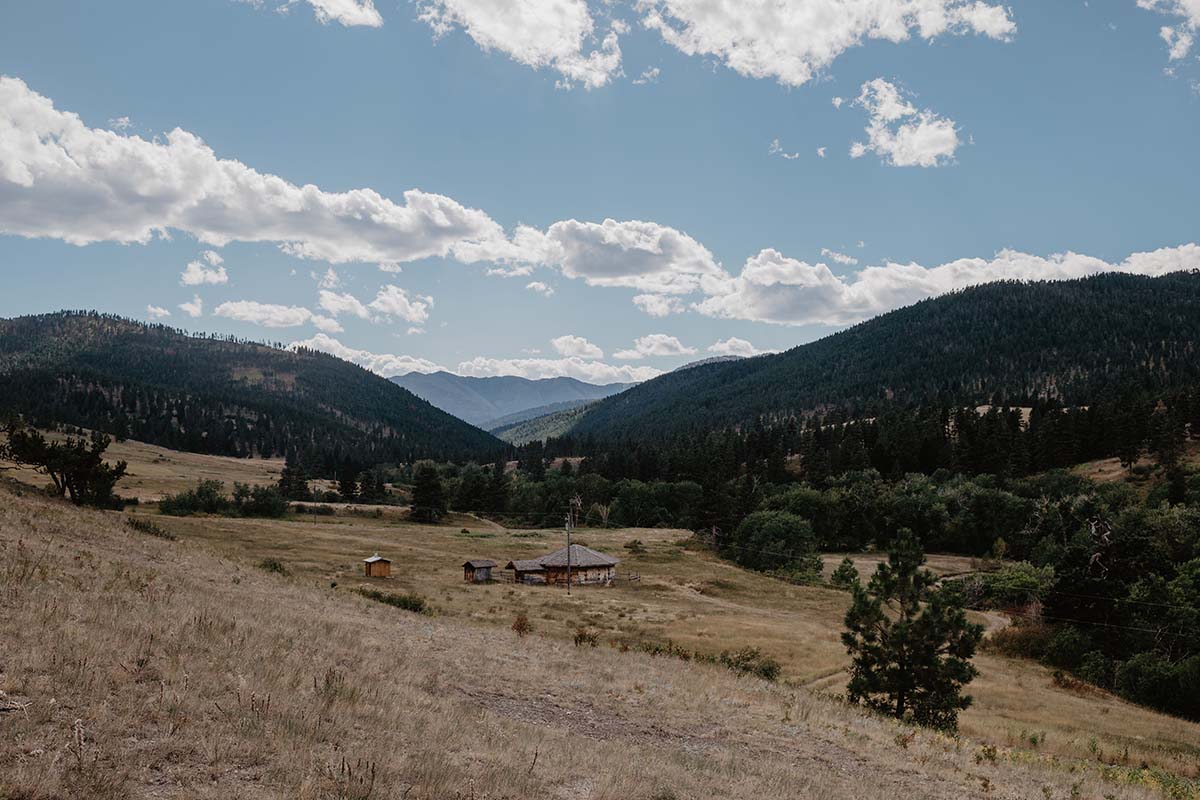 Blacktail Ranch Hogan Overview